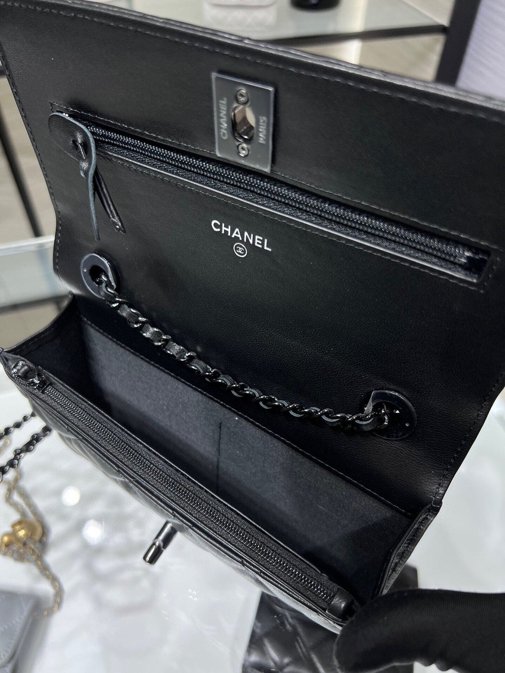 ＣＨＮＥＬ WALLET ON CHAIN BLACK