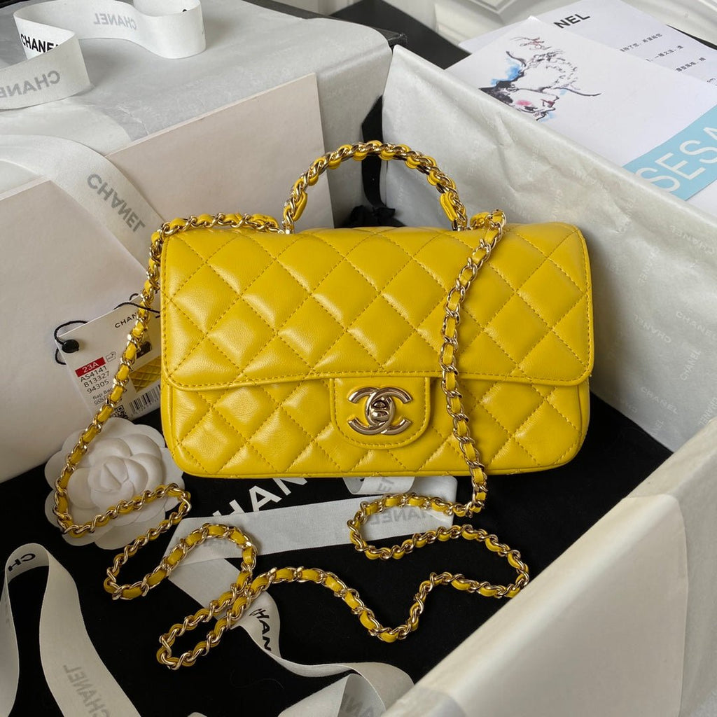 ＣＨＮＥＬFLAP BAG WITH TOP HANDLE YELLOW