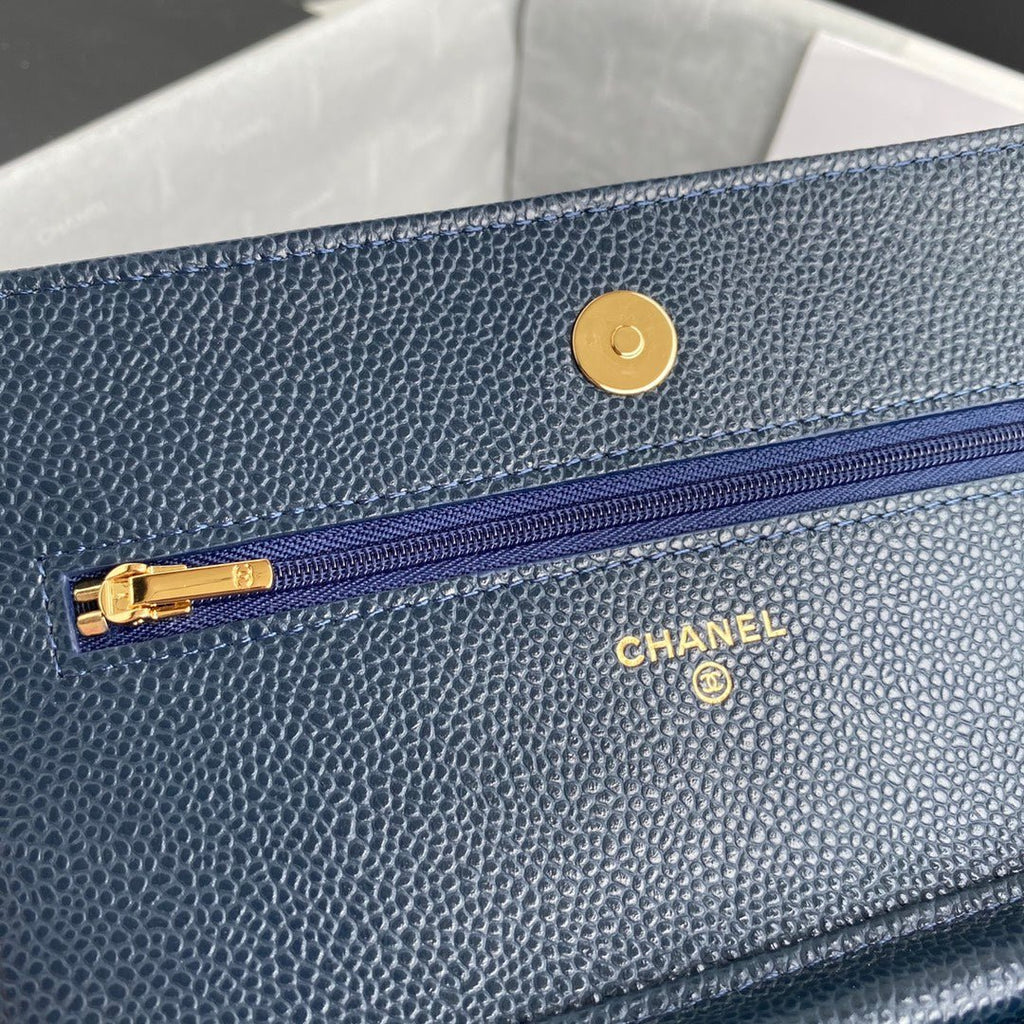 ＣＨＮＥＬCLASSIC WALLET ON CHAIN BLUE