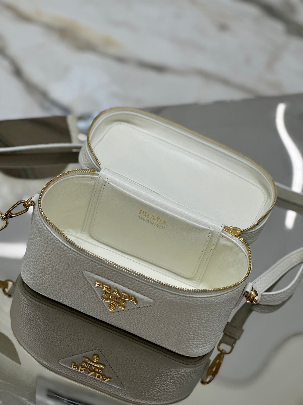 ＰＲＤＡ LEATHER MINI BAG WHITE
