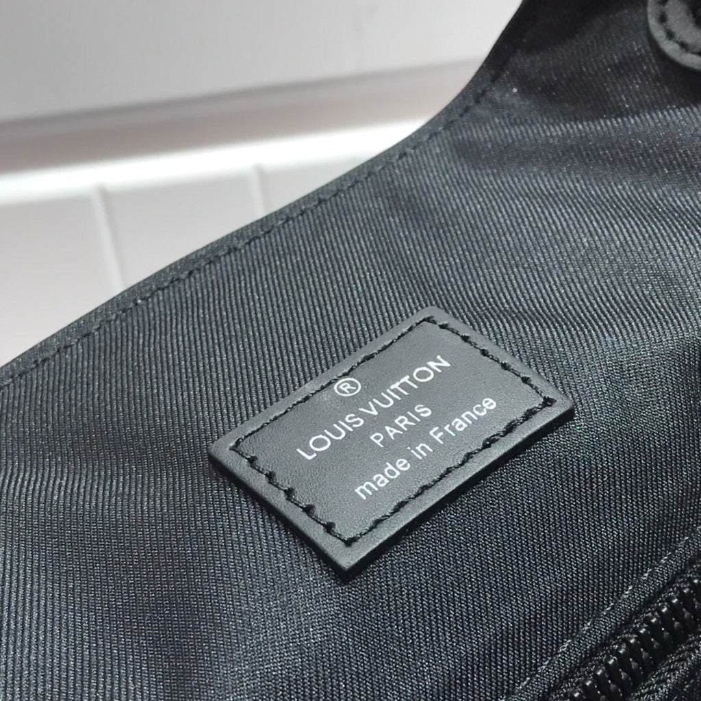 ＬＳ ＶＴＴＯＮ M55699 CHRISTOPHER BACKPACK LEATHER BLACK