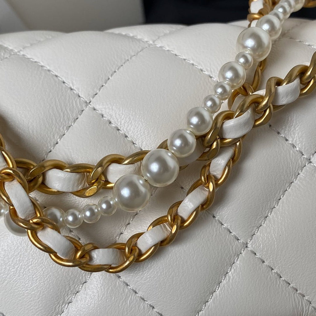 ＣＨＮＥＬ 24P CLASSIC HANDBAG WHITE
