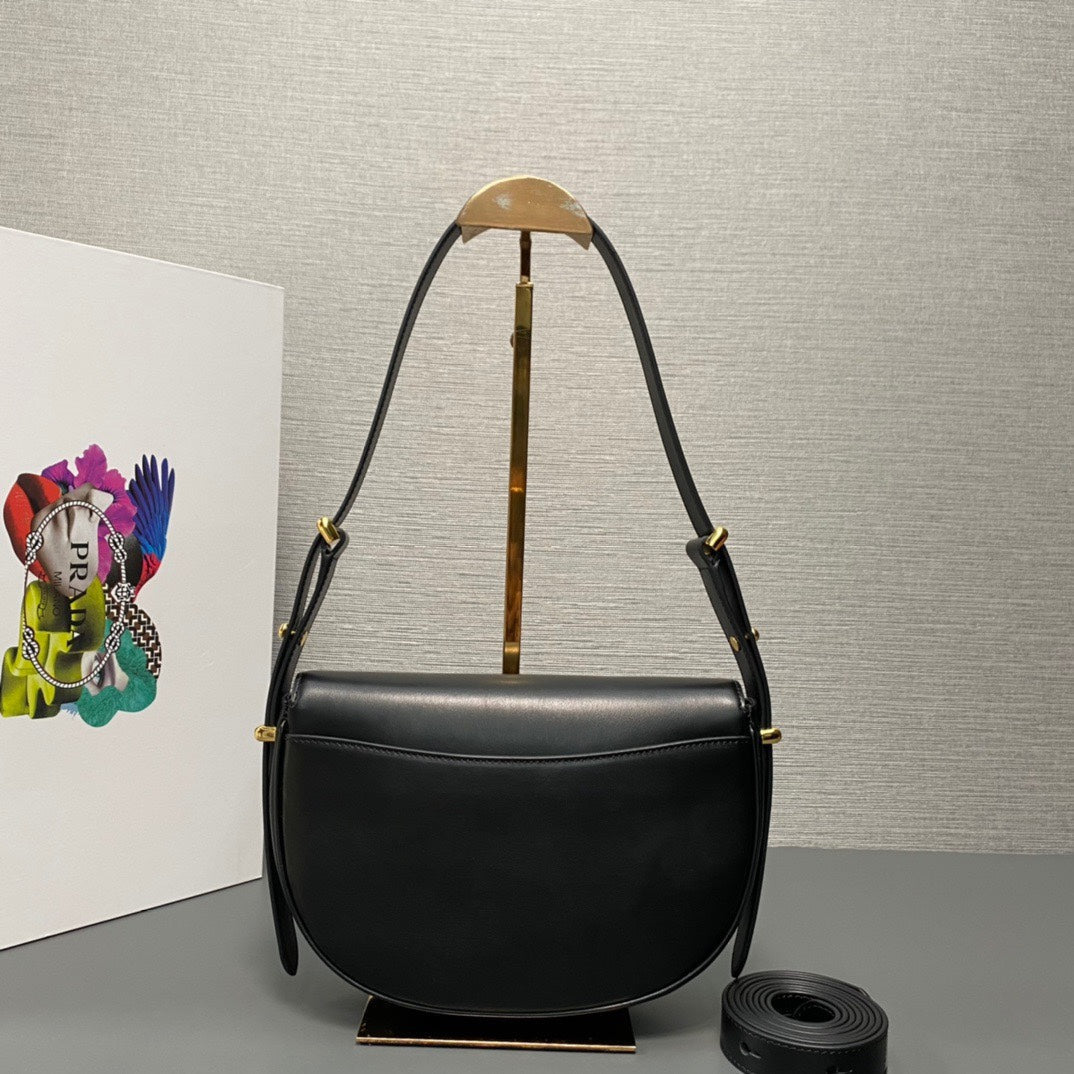 ＰＲＤＡ ARQUÉ LEATHER SHOULDER BAG WITH FLAP BLACK