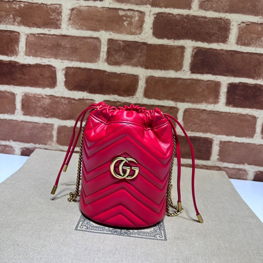 ＧＣＣＩGG MARMONT BUCKET BAG RED