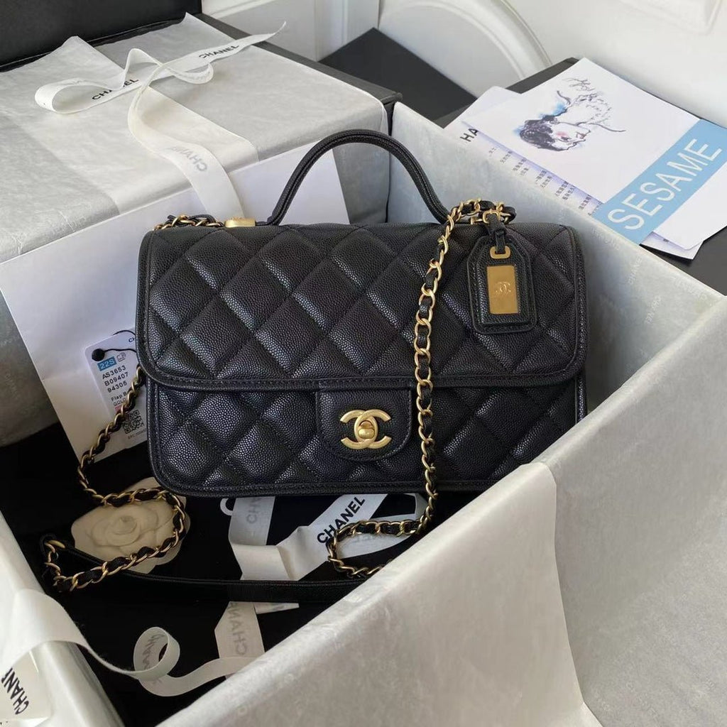 ＣＨＮＥＬ FLAP BAG WITH TOP HANDLE BLACK