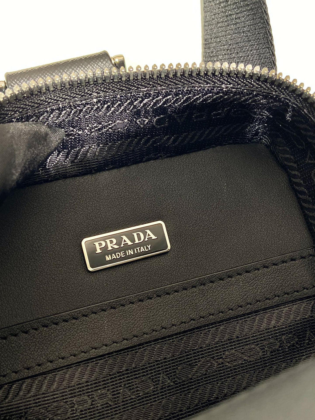 ＰＲＤＡ BRIQUE SAFFIANO LEATHER BAG BLACK