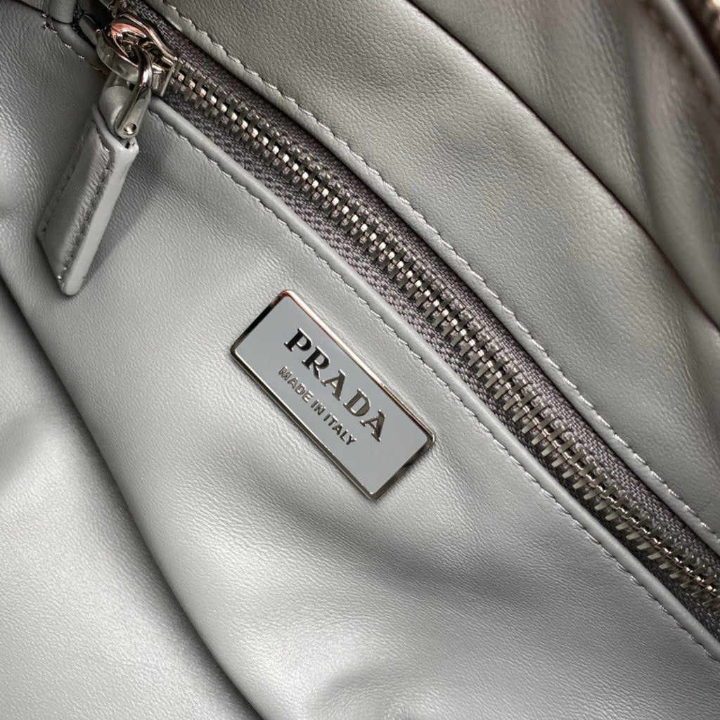 ＰＲＤＡ NAPPA ANTIQUE MULTI-POCKET SHOULDER BAG GREY