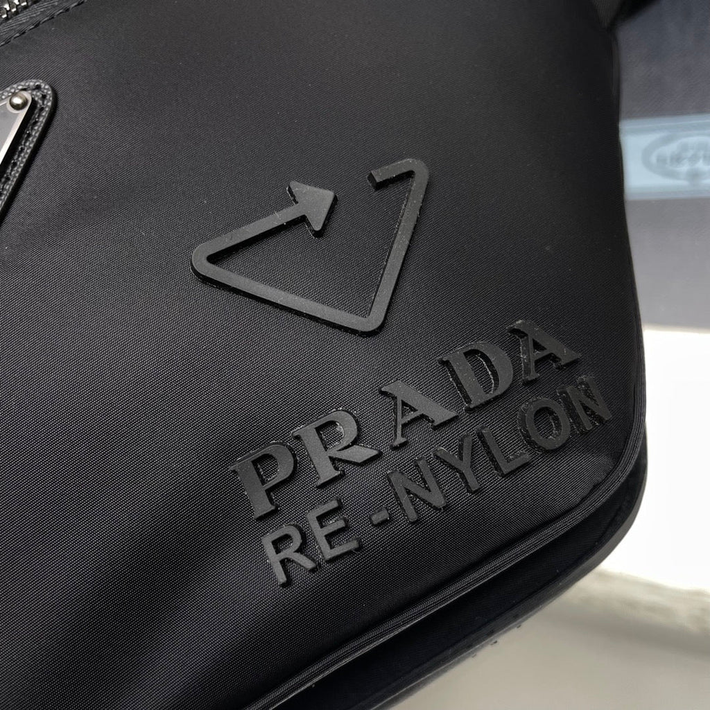 ＰＲＤＡ RE-NYLON AND SAFFIANO LEATHER BELT BAG