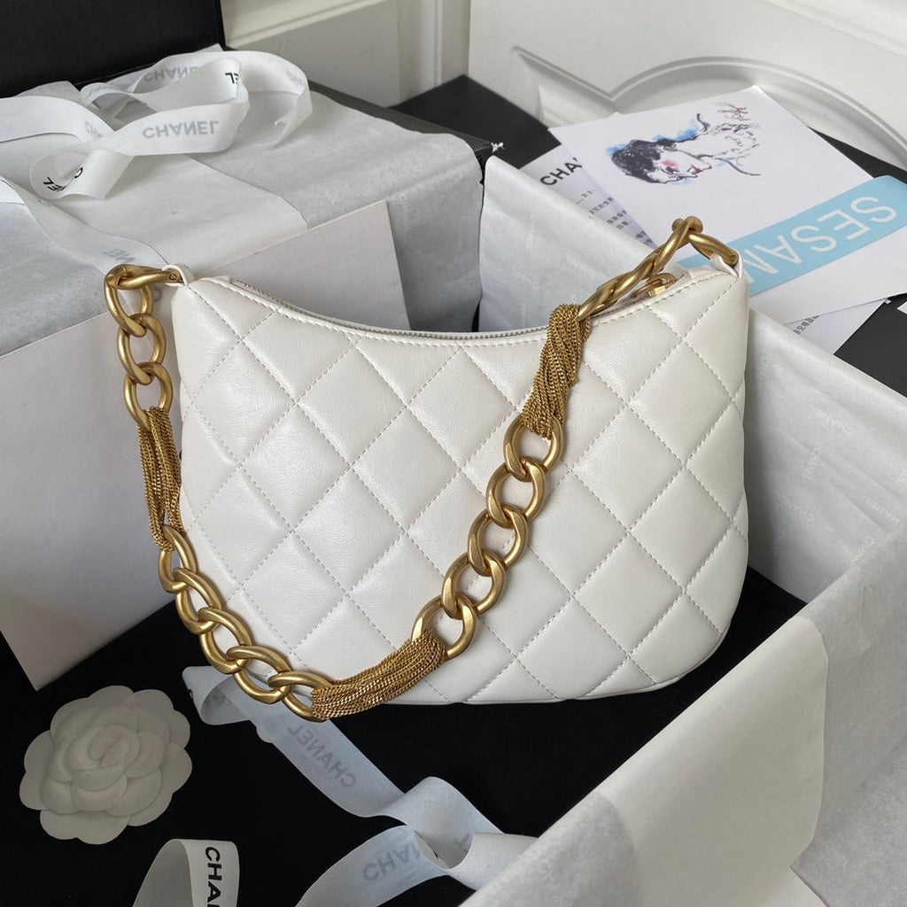 ＣＨＮＥＬHOBO BAG WHITE