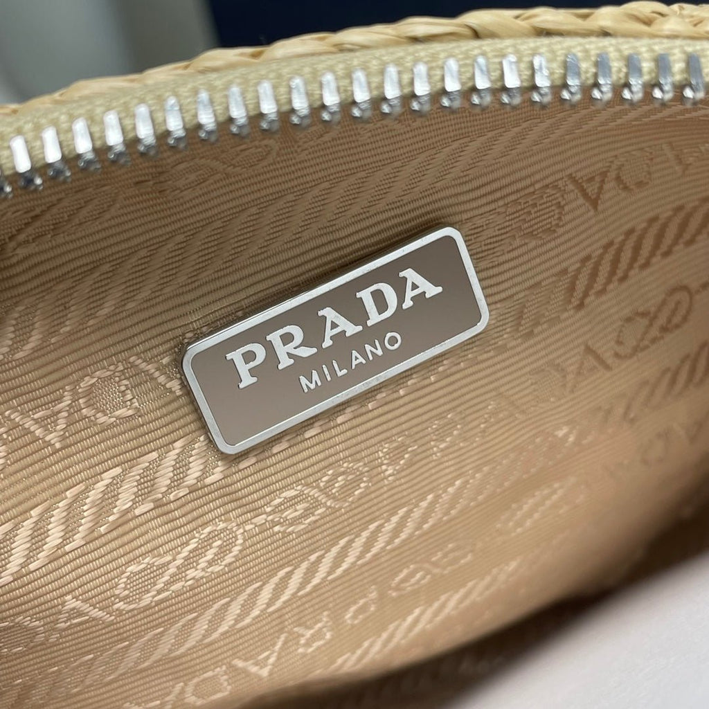ＰＲＤＡ RAFFIA TRIANGLE CROSSBODY BAG