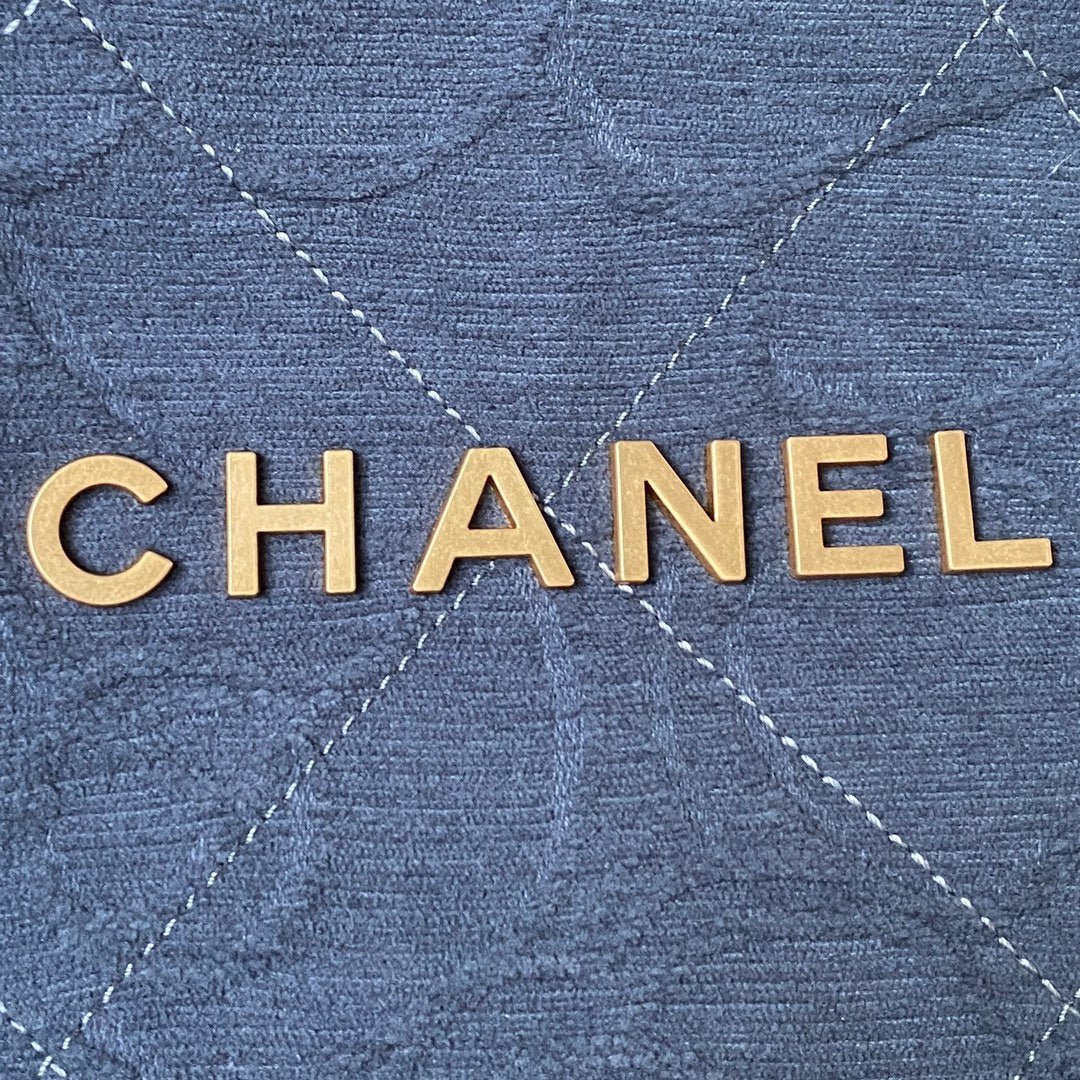 ＣＨＮＥＬ22 HANDBAG BLUE