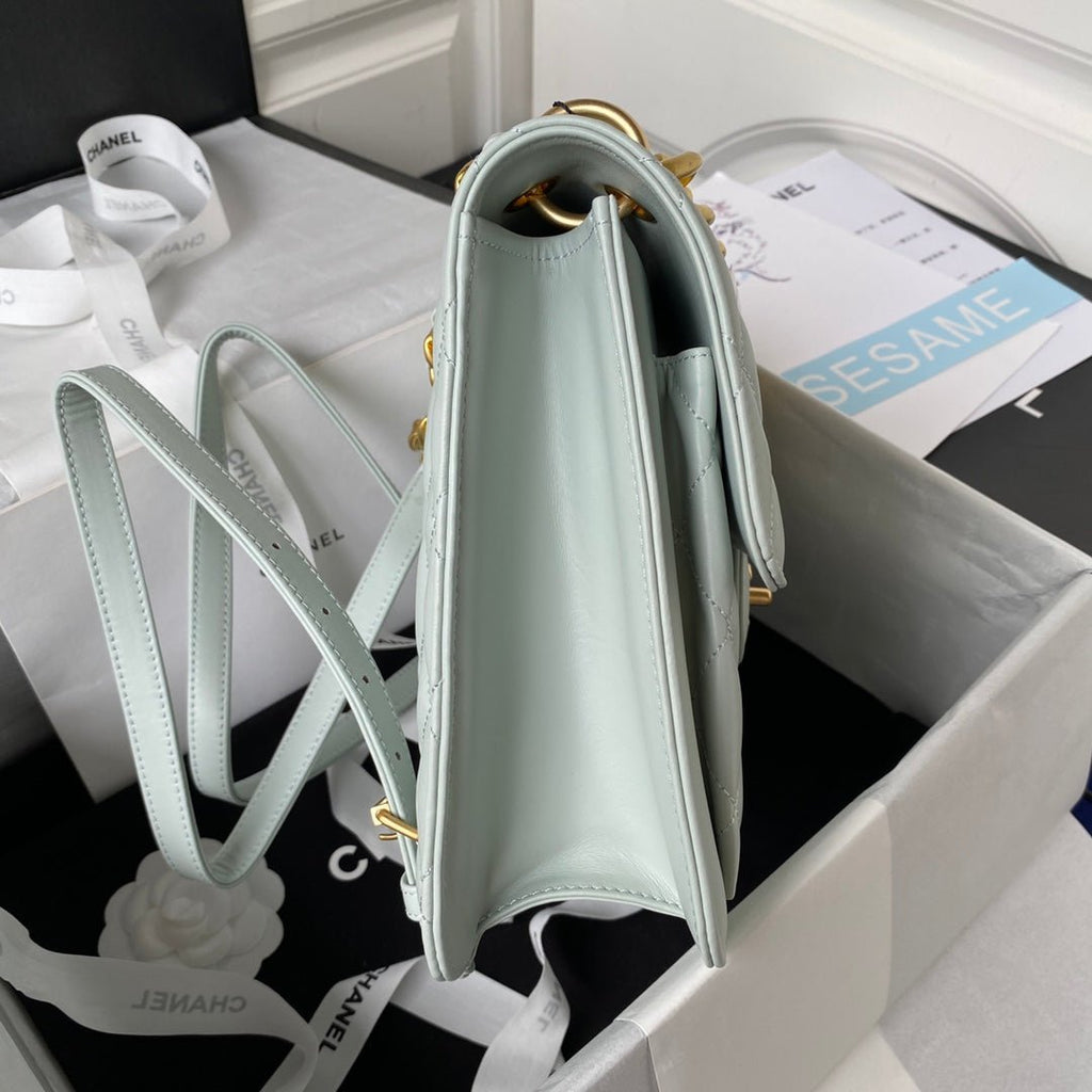 ＣＨＮＥＬCLASSIC FLAP BACKPACK ASH GRAY
