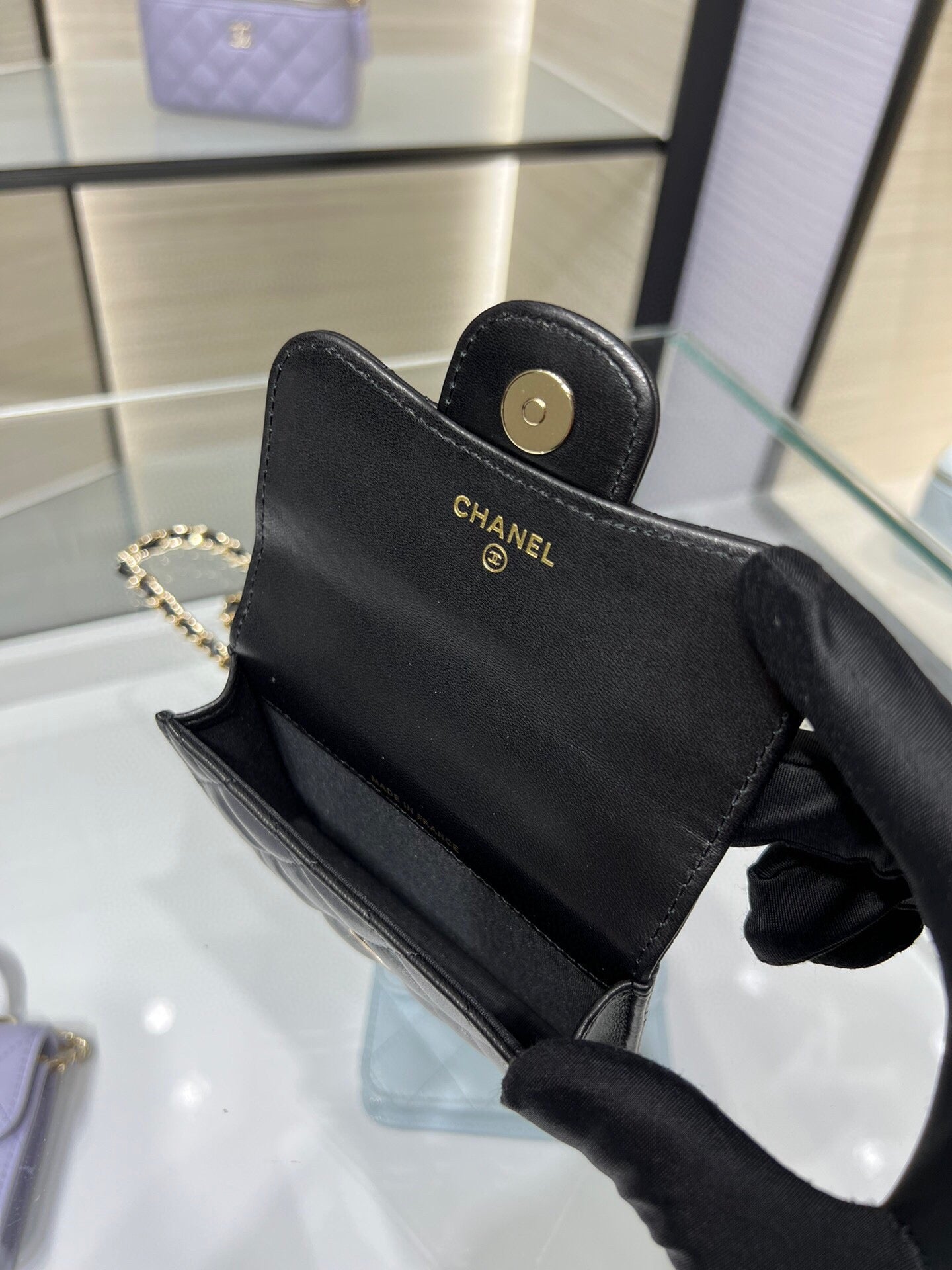 ＣＨＮＥＬFLAP COIN PURSE WITH CHAIN BLACK