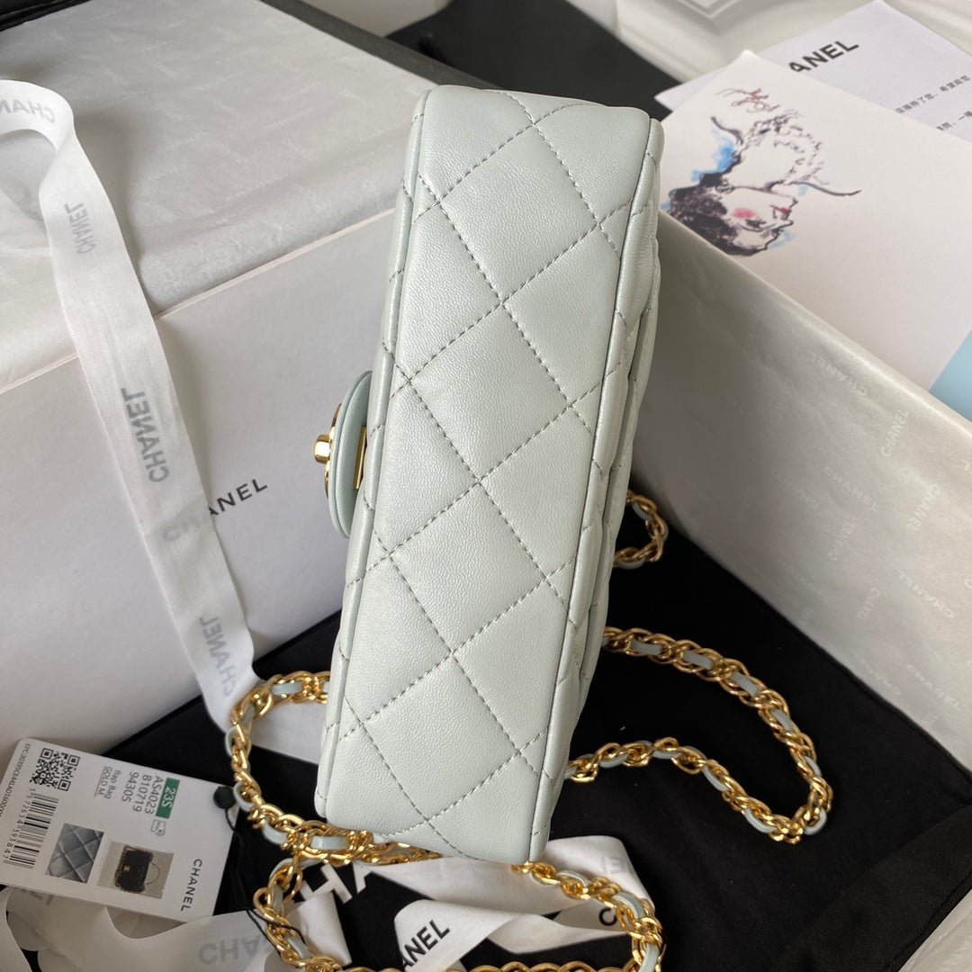 ＣＨＮＥＬSMALL FLAP BAG WITH TOP HANDLE