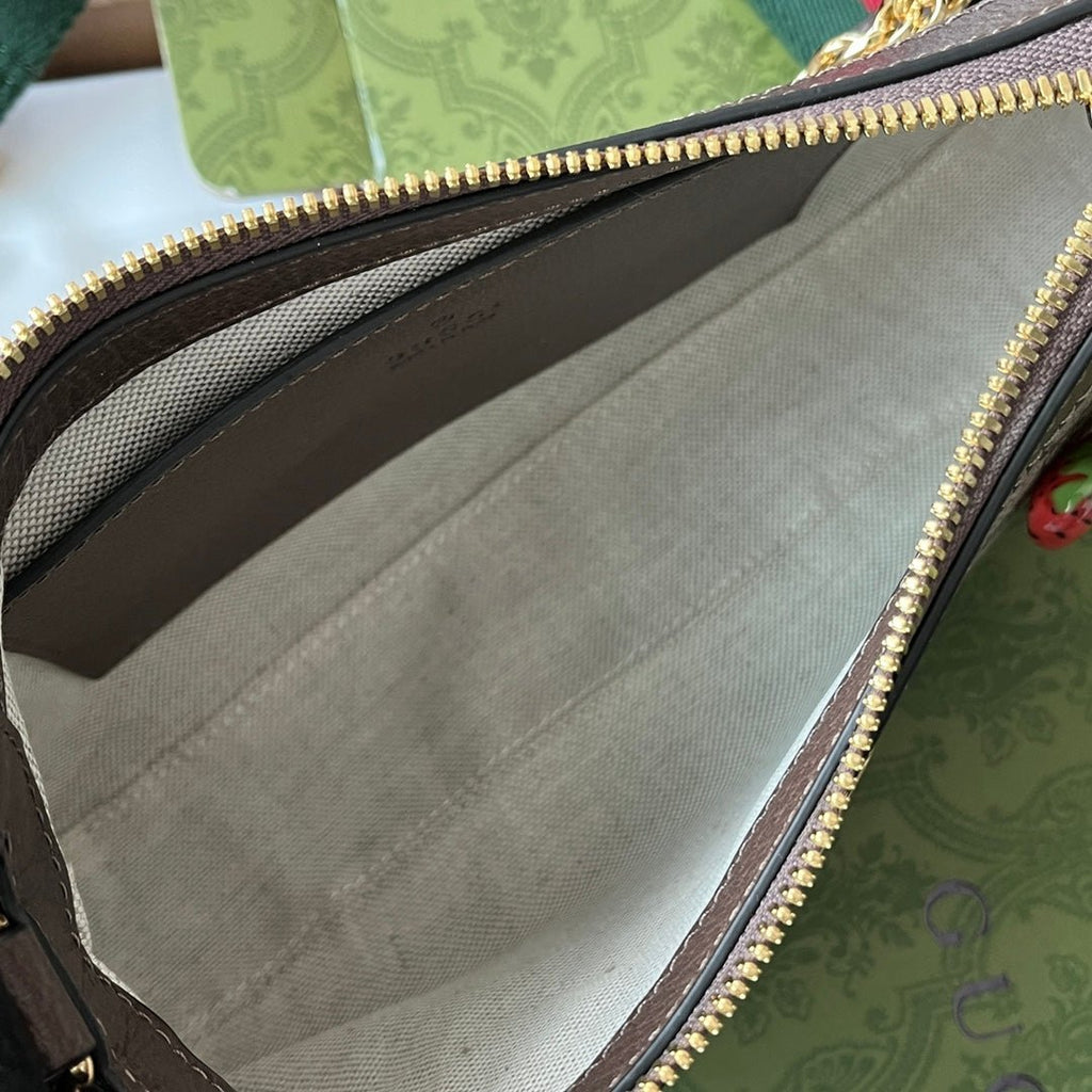 ＧＣＣＩ CROSSBODY BAG