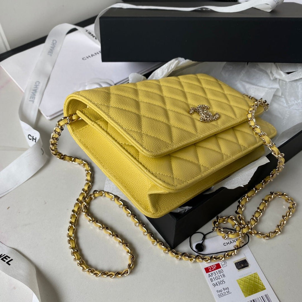 ＣＨＮＥＬCAVIAR QUILTED WALLET ON CHAIN YELLOW