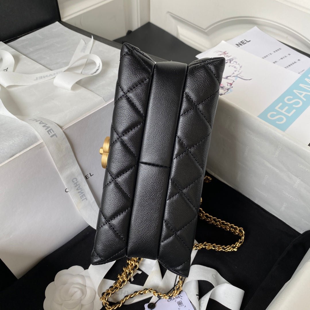 ＣＨＮＥＬSMALL FLAP BAG BLACK