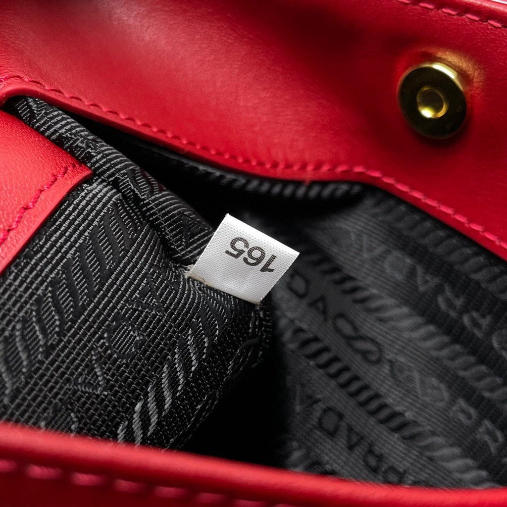 ＰＲＤＡ CLEO PATENT LEATHER BAG RED