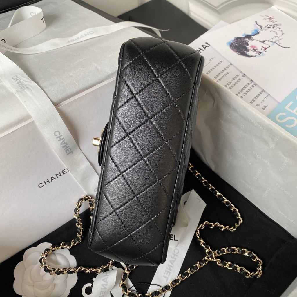 ＣＨＮＥＬFLAP BAG WITH TOP HANDLE BLACK