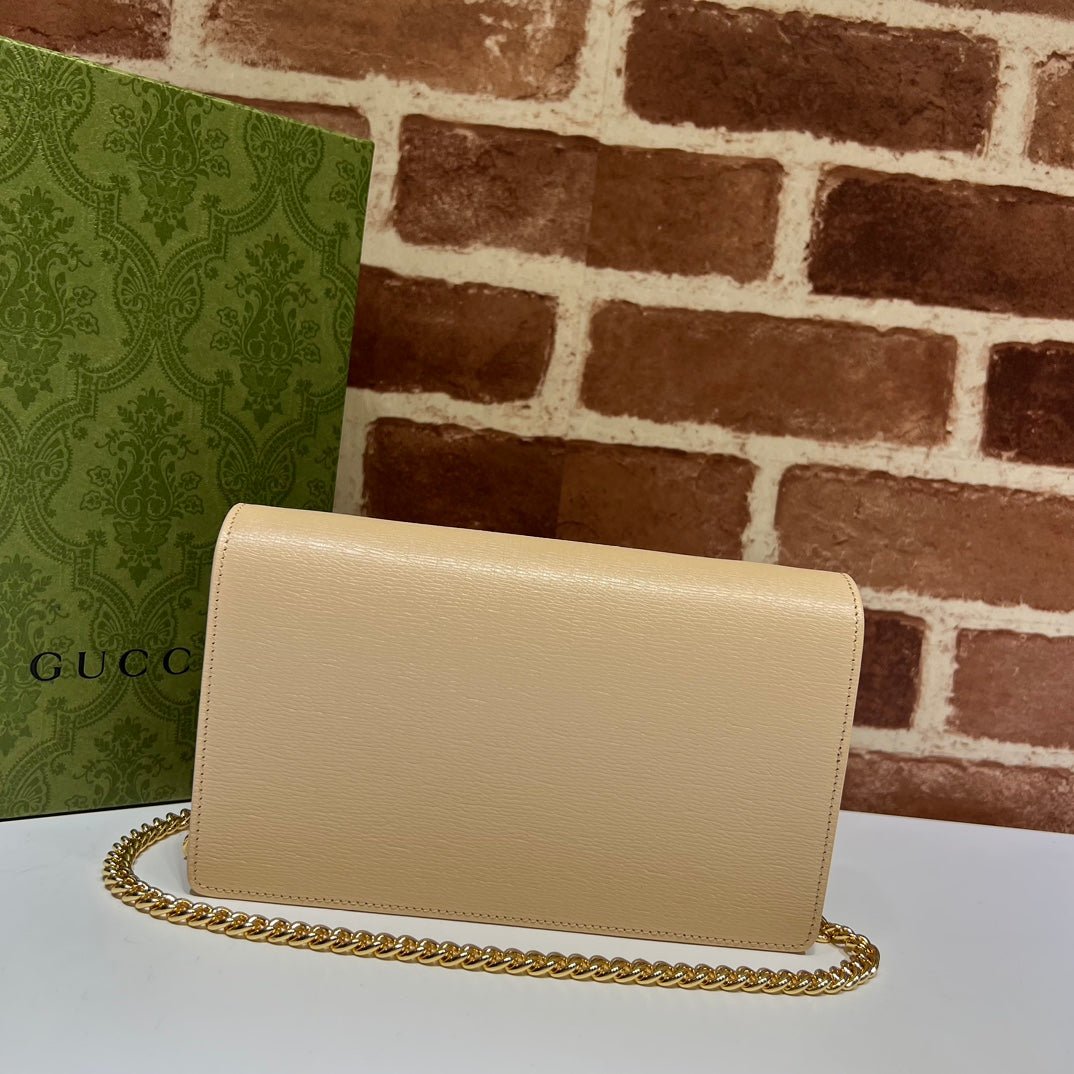 ＧＣＣＩWALLET ON CHAIN BEIGE CLAIR