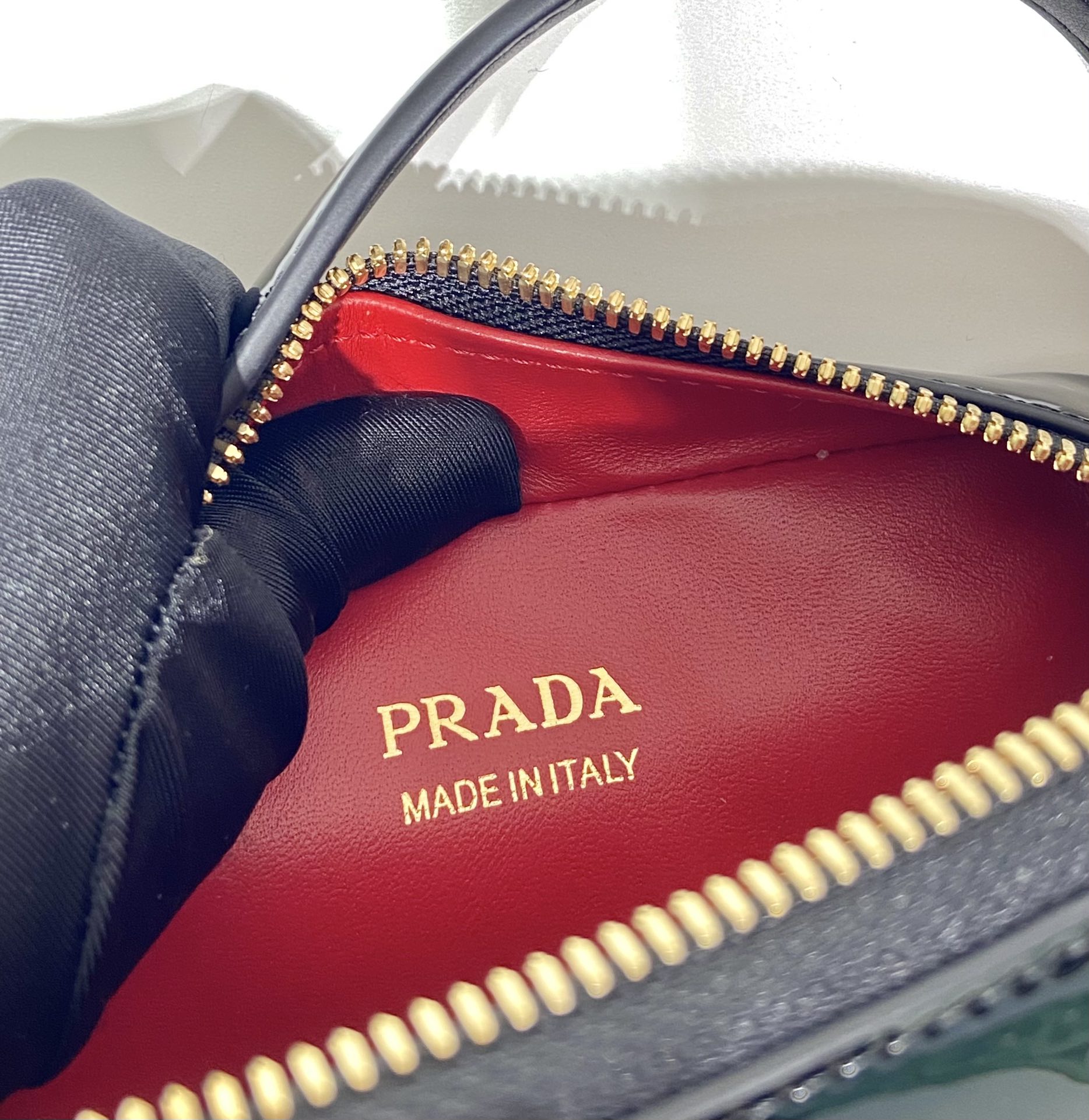 ＰＲＤＡ ODETTE PATENT LEATHER MINI BAG BLACK