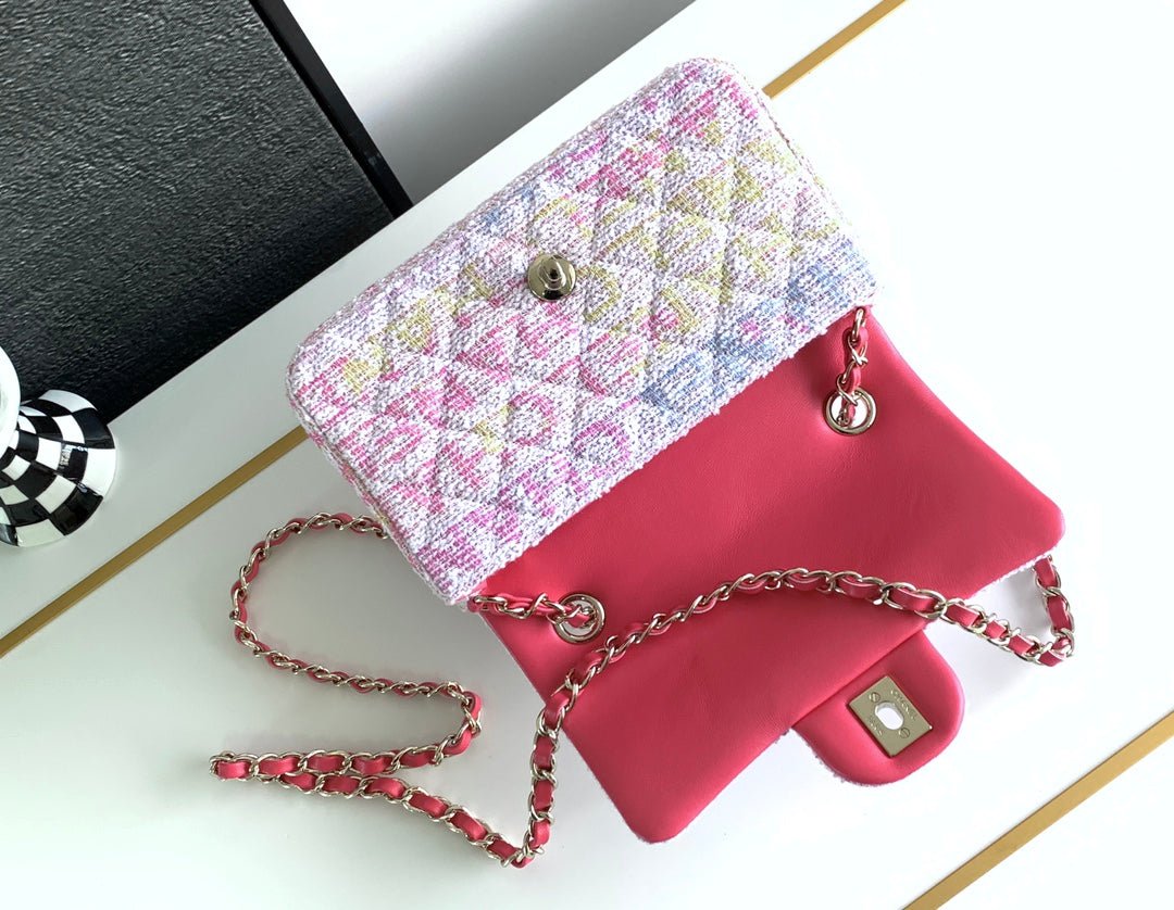 ＣＨＮＥＬCLASSIC HANDBAG