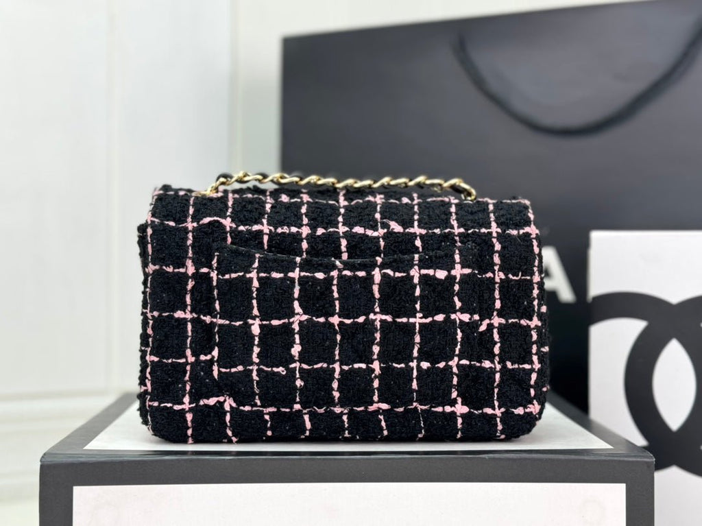 ＣＨＮＥＬCLASSIC SMALL FLAP BAG BLACK