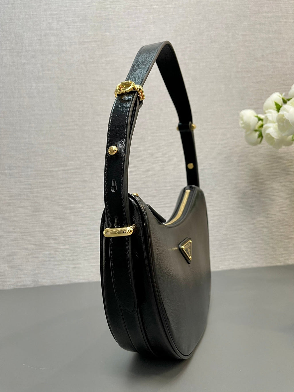 ＰＲＤＡ ARQUÉ SMALL LEATHER SHOULDER BAG