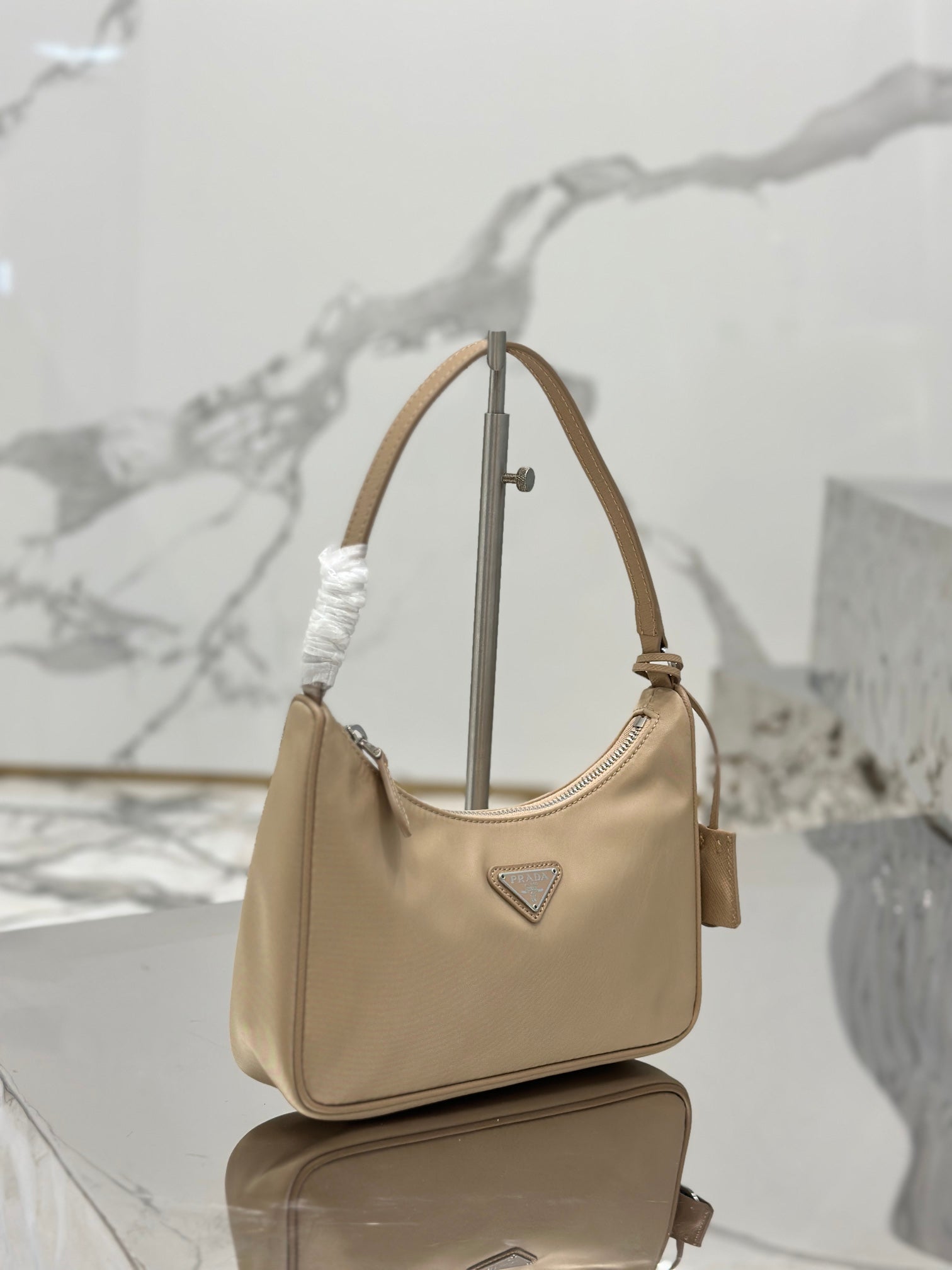 ＰＲＤＡ RE-EDITION 2005 RE-NYLON AND SAFFIANO MINI BAG DESERT BEIGE