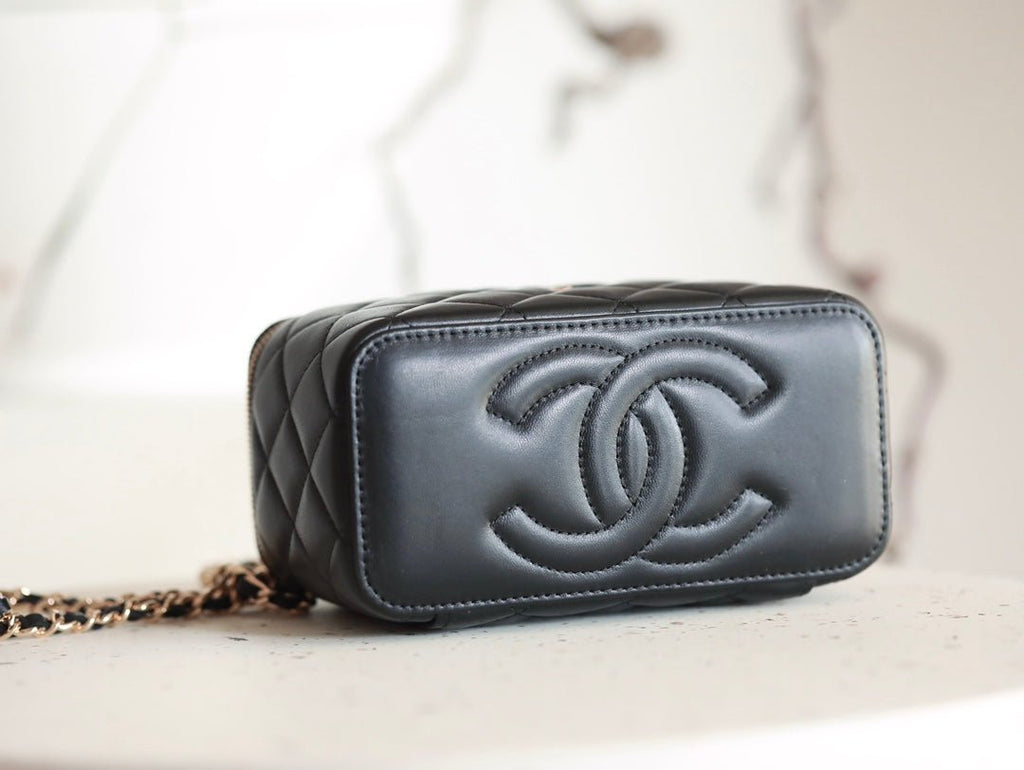 ＣＨＮＥＬCLASSIC TOP HANDLE VANITY CASE
