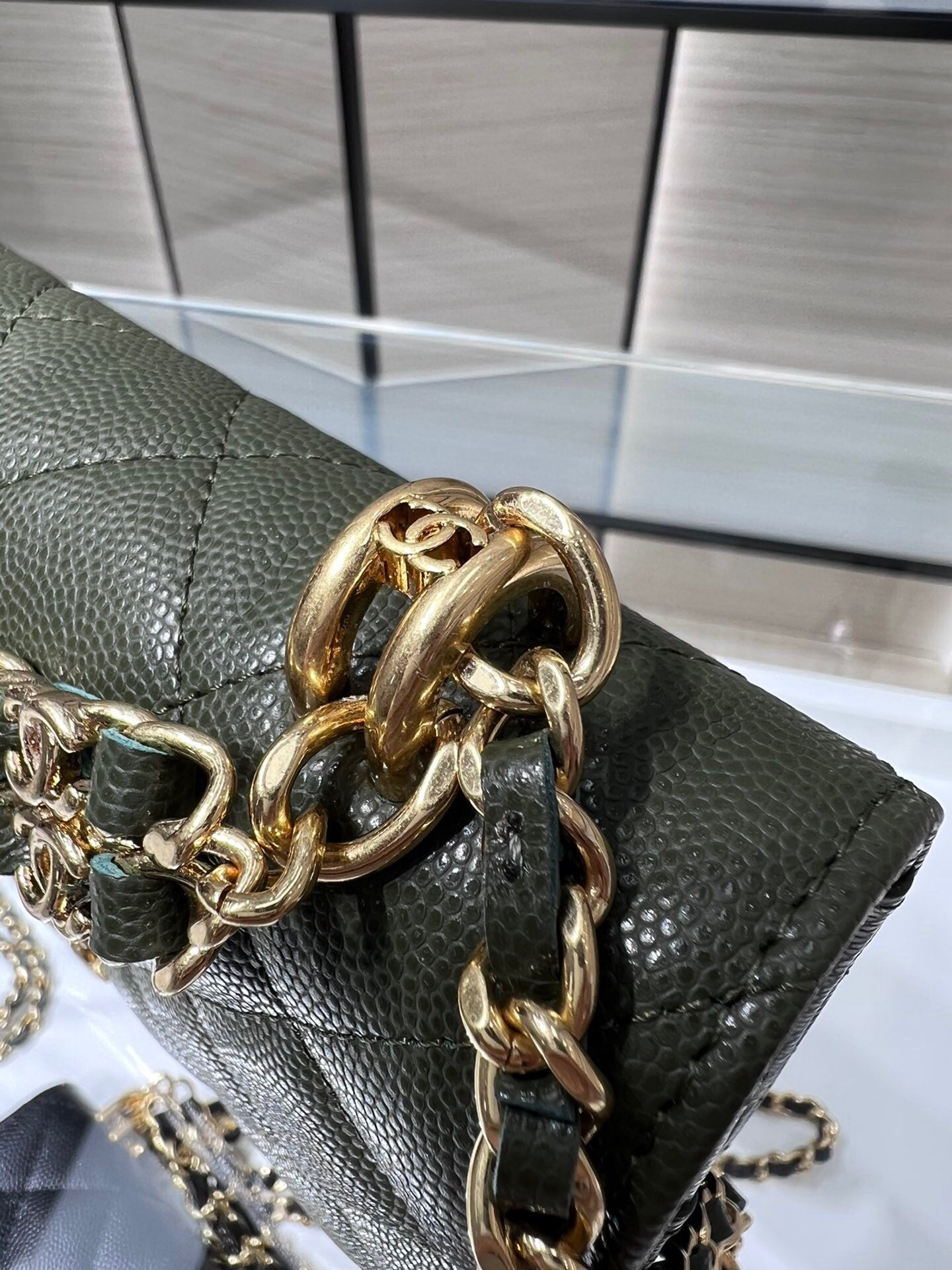 ＣＨＮＥＬ22K DOUBLE CHAIN BAG EBONY