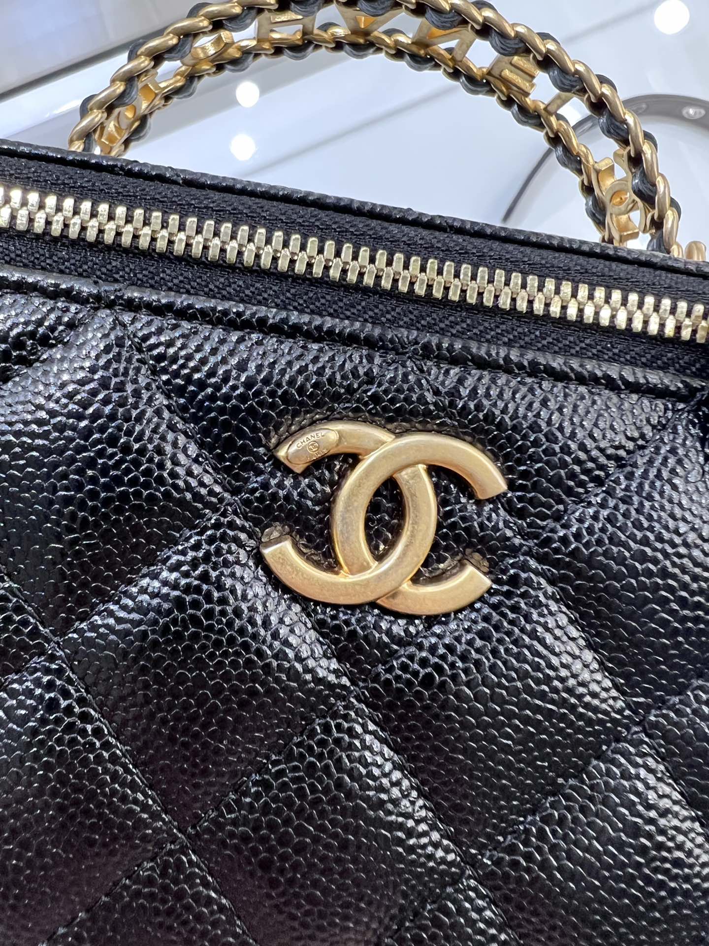 ＣＨＮＥＬCHAIN VANITY CASE BLACK