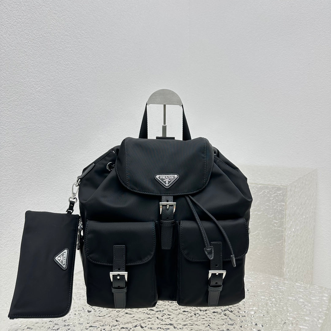 ＰＲＤＡ RE-NYLON MEDIUM BACKPACK WITH POUCH