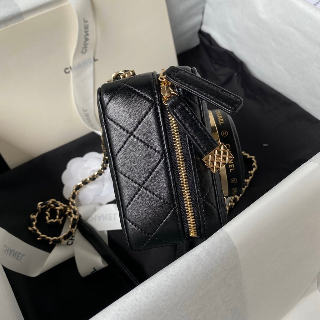 ＣＨＮＥＬCAMERA BAG BLACK