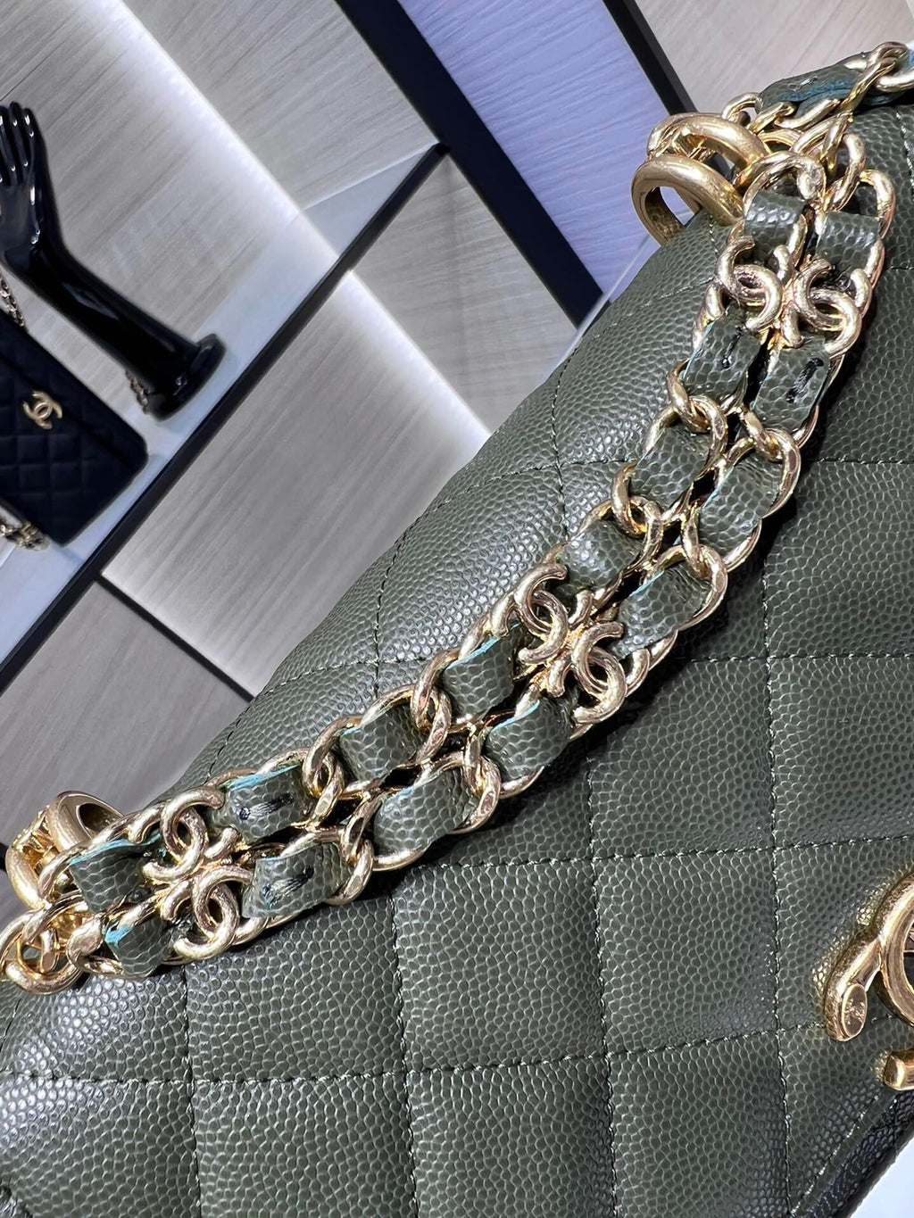 ＣＨＮＥＬ22K DOUBLE CHAIN BAG EBONY