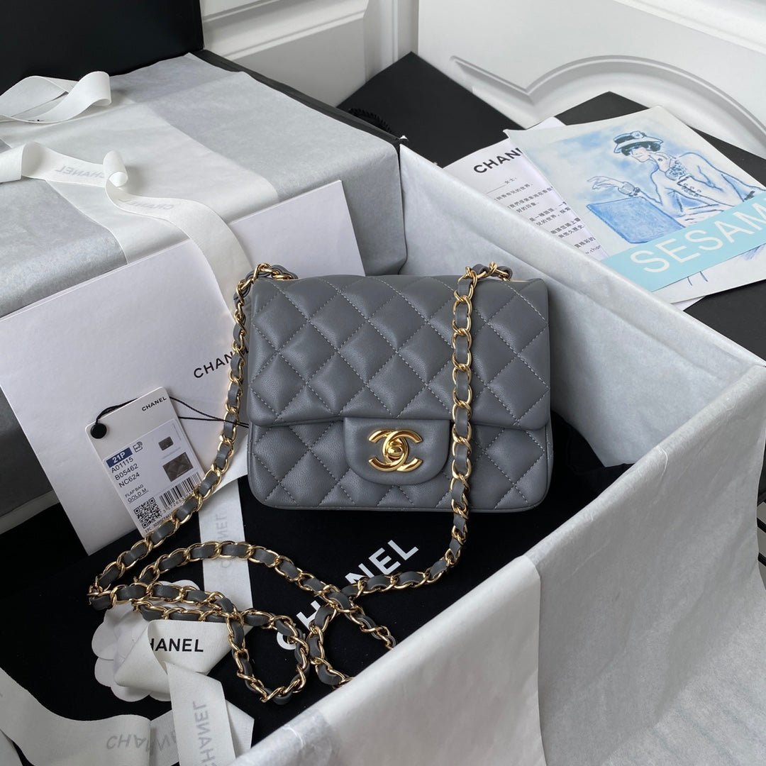 ＣＨＮＥＬCLASSIC FLAP BAG GRAY