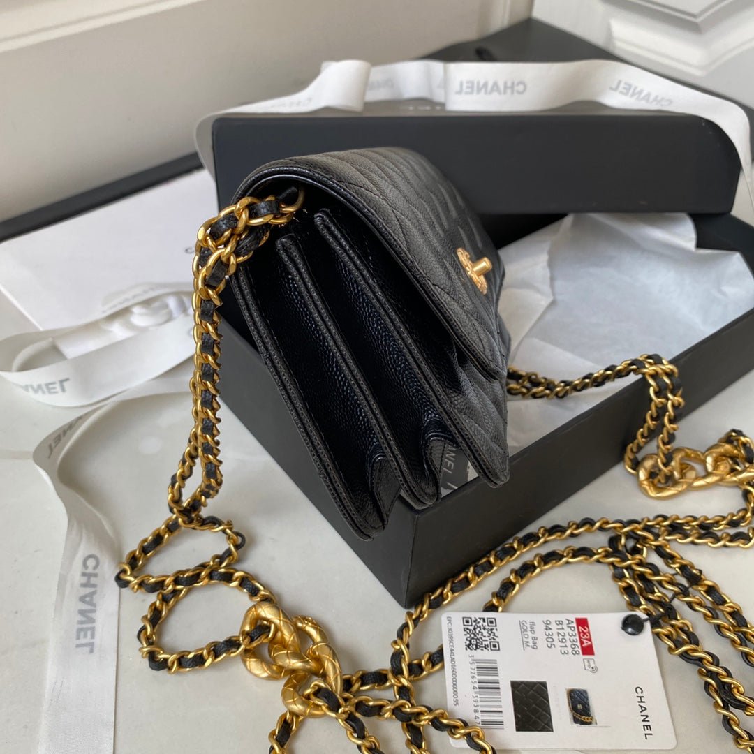 ＣＨＮＥＬFLAP BAG BLACK