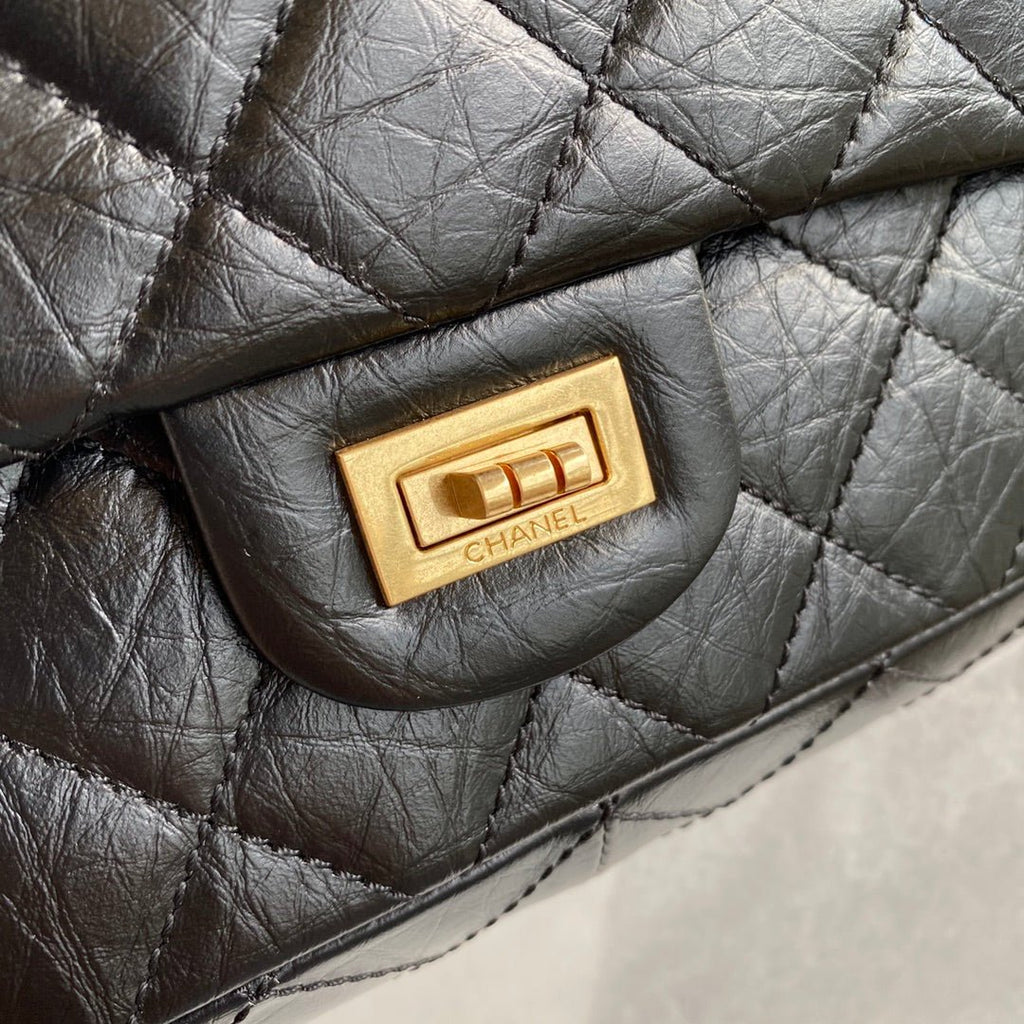 ＣＨＮＥＬ LARGE 2.55 HANDBAG GOLD METAL