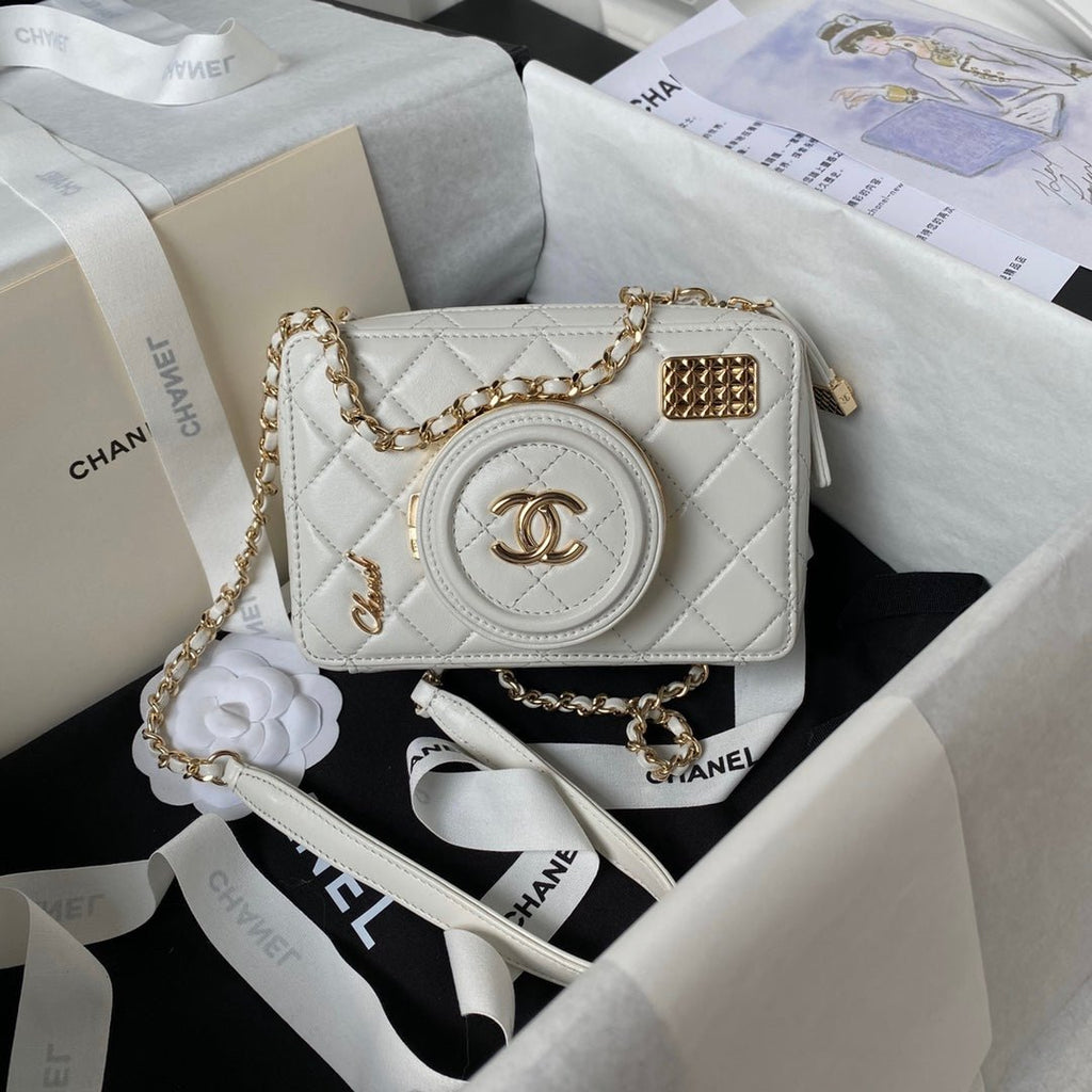 ＣＨＮＥＬCAMERA BAG WHITE