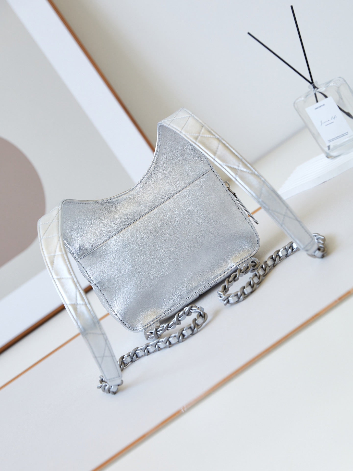 ＣＨＮＥＬSMALL DOUBLE-FLAP SHOULDER BAG SILVER
