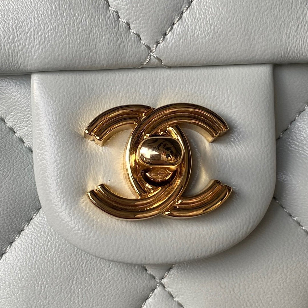 ＣＨＮＥＬSMALL FLAP BAG WITH TOP HANDLE