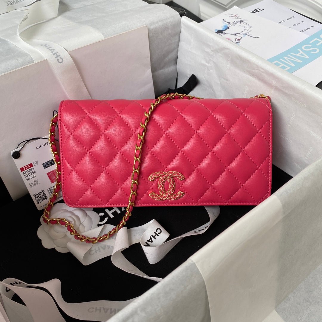 ＣＨＮＥＬCLASSIC WALLET ON CHAIN RED