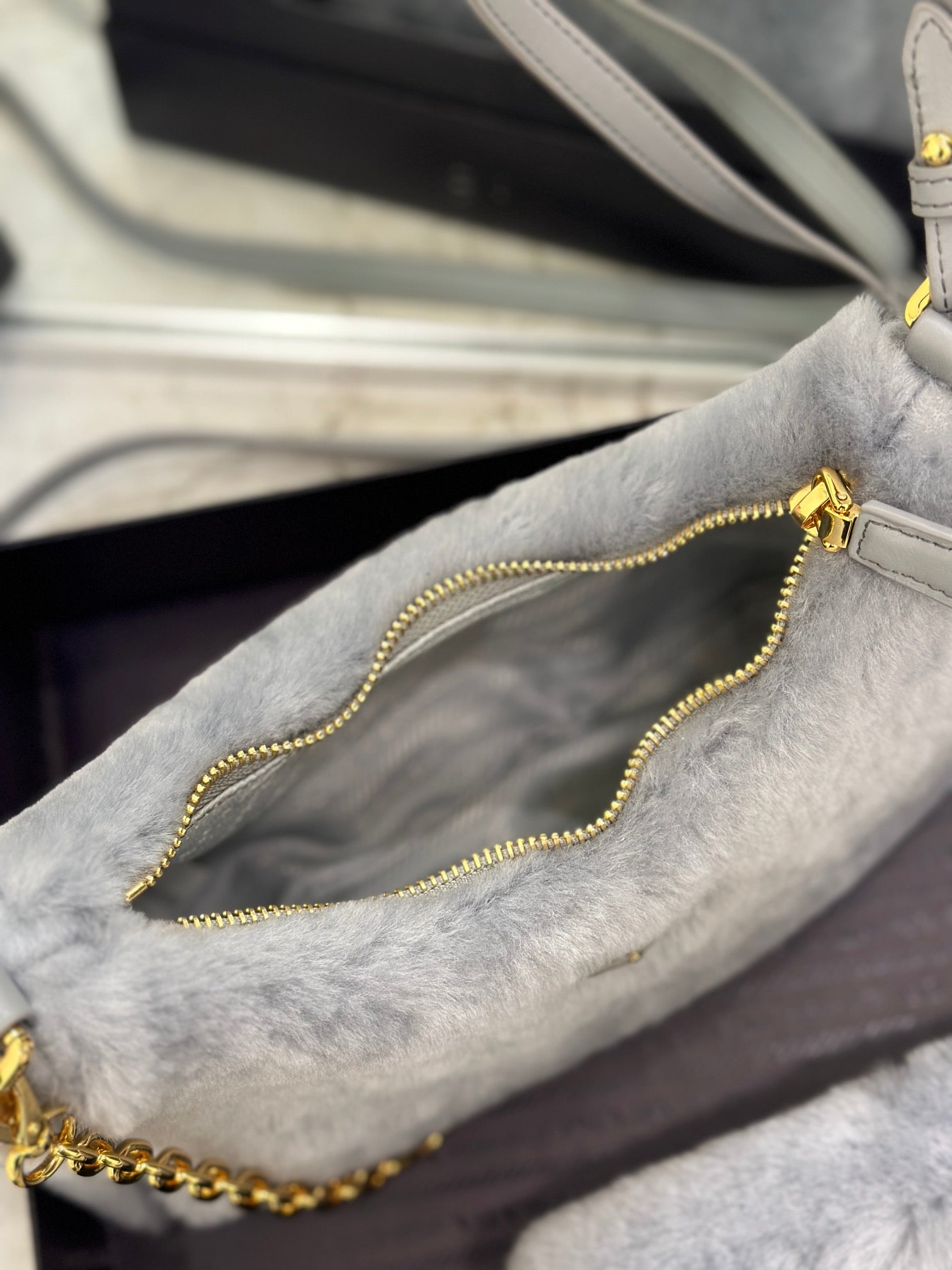 ＰＲＤＡ RE-EDITION SHEARLING MINI-BAG CORNFLOWER