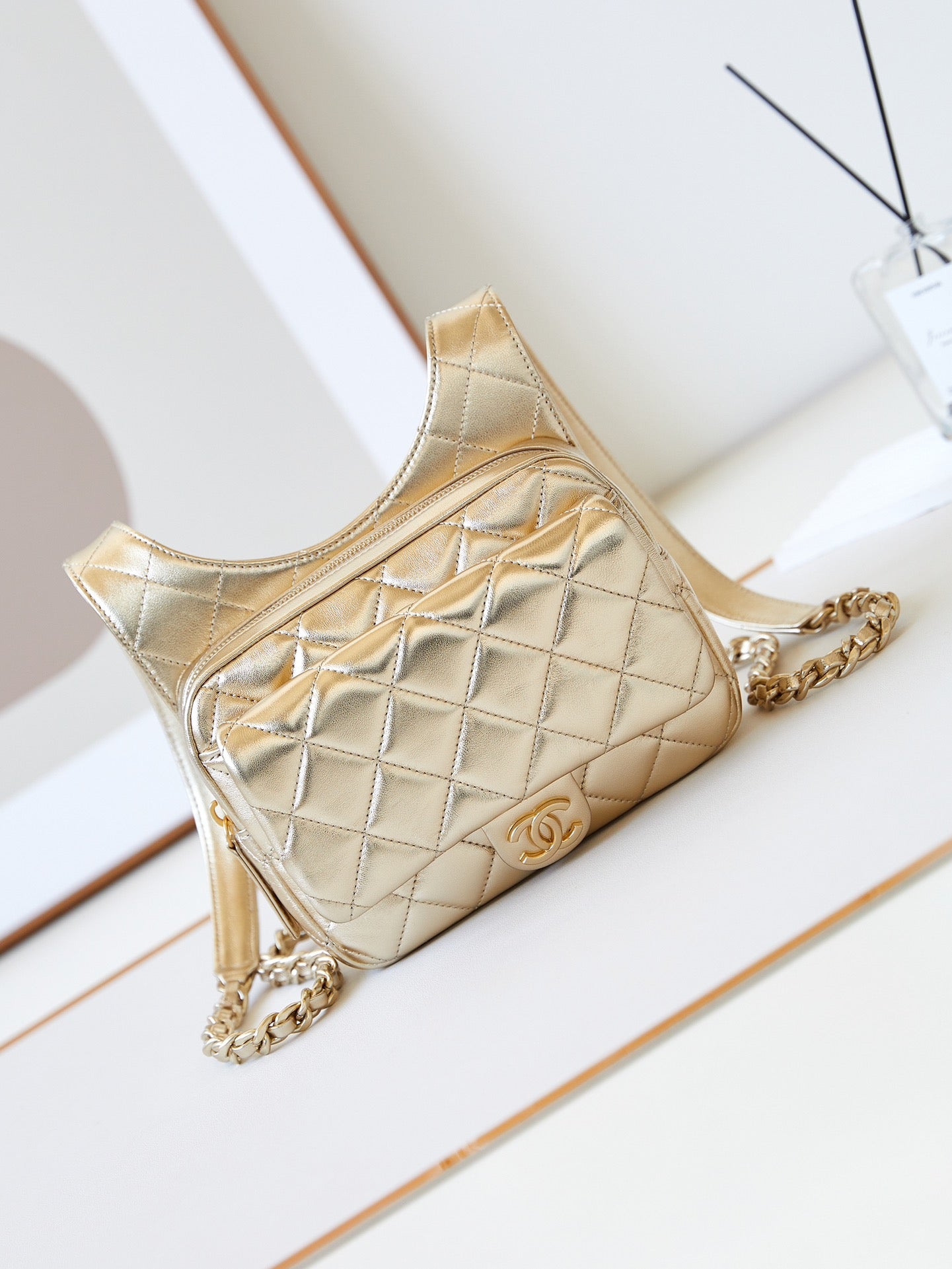 ＣＨＮＥＬSMALL DOUBLE-FLAP SHOULDER BAG GOLD