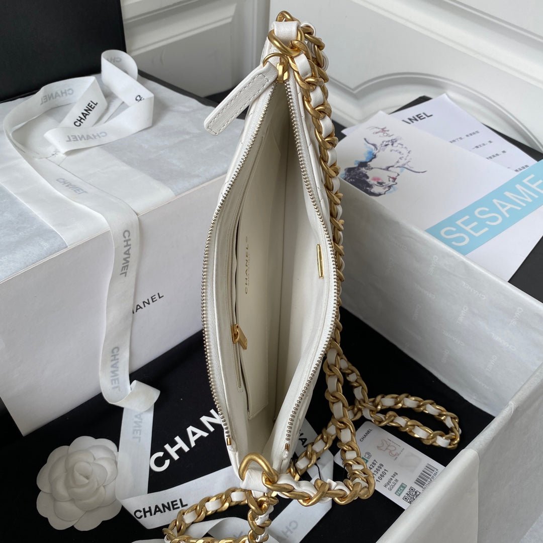 ＣＨＮＥＬ23B HOBO SHOULDER BAG WHITE