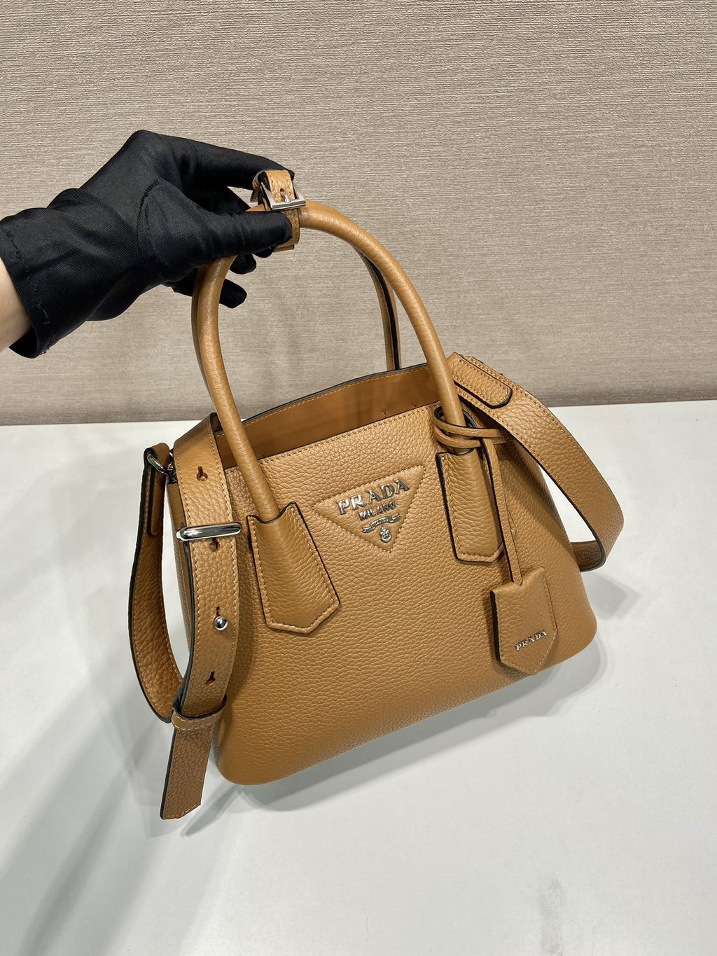 ＰＲＤＡ LEATHER TOTE BAG CARAMEL
