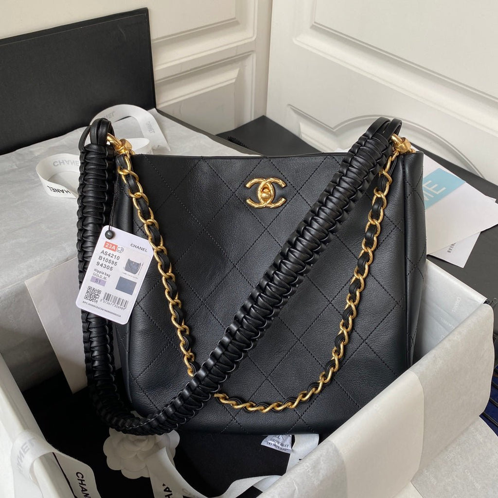 ＣＨＮＥＬCLASSIC CLUTCH WITH CHAIN BLACK