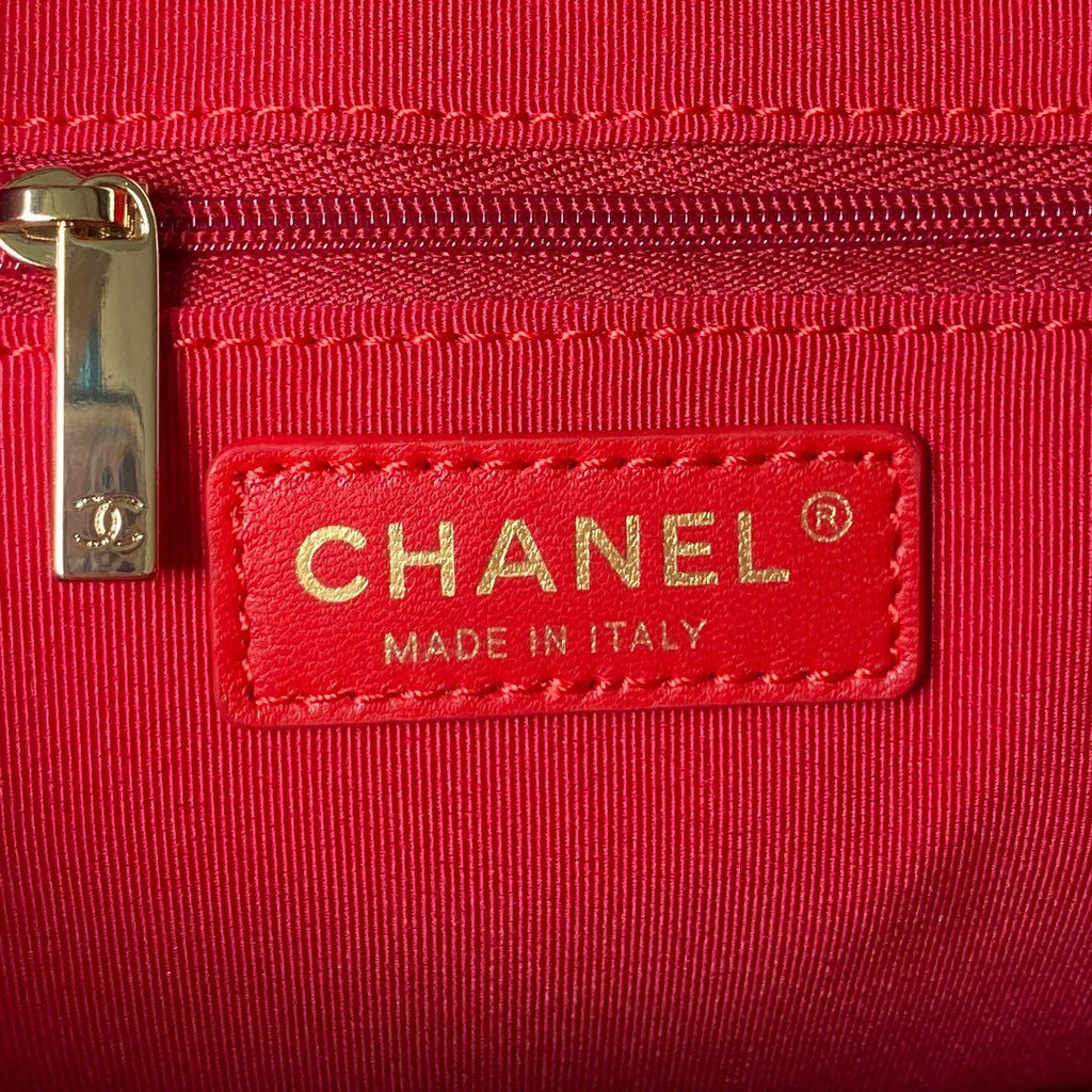 ＣＨＮＥＬPATENT LEATHER CHAIN TOTE BAG RED