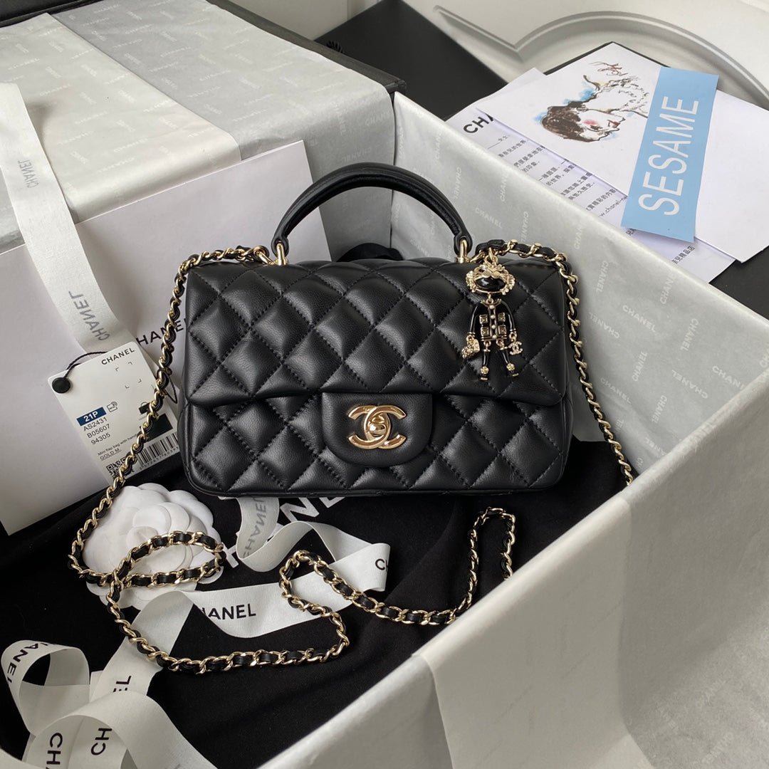 ＣＨＮＥＬMINI FLAP BAG WITH HANDLE