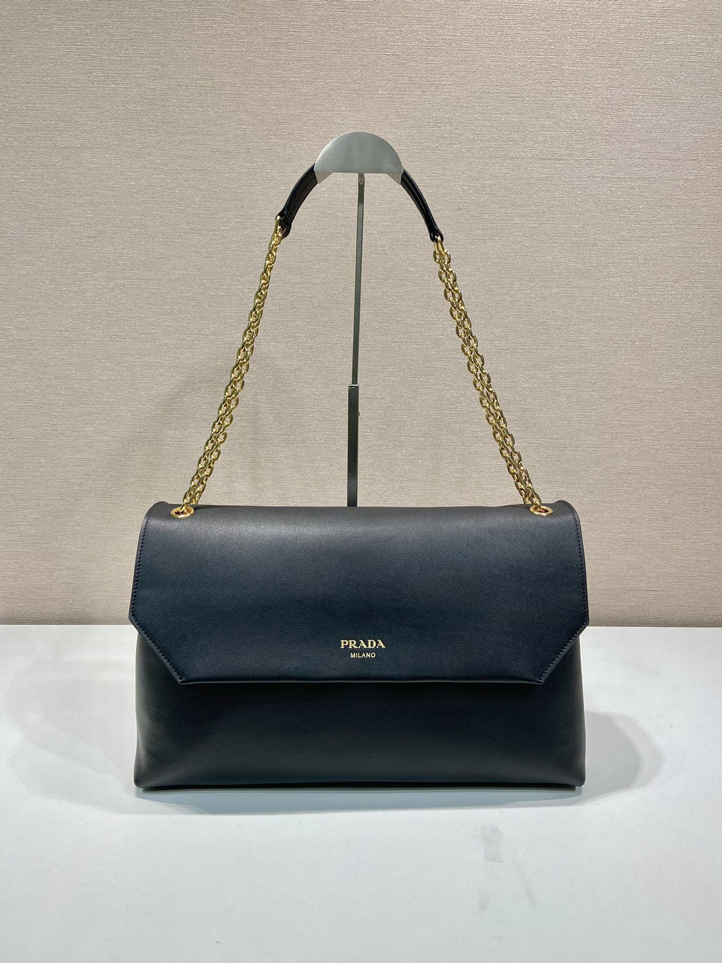 ＰＲＤＡ DOUX EXTRA LARGE LEATHER SHOULDER BAG BLACK